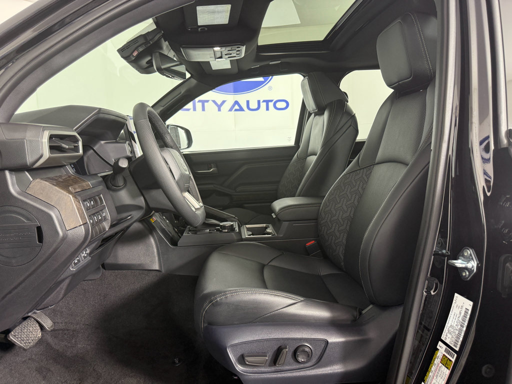 Used 2025 Toyota Tacoma Limited image 18