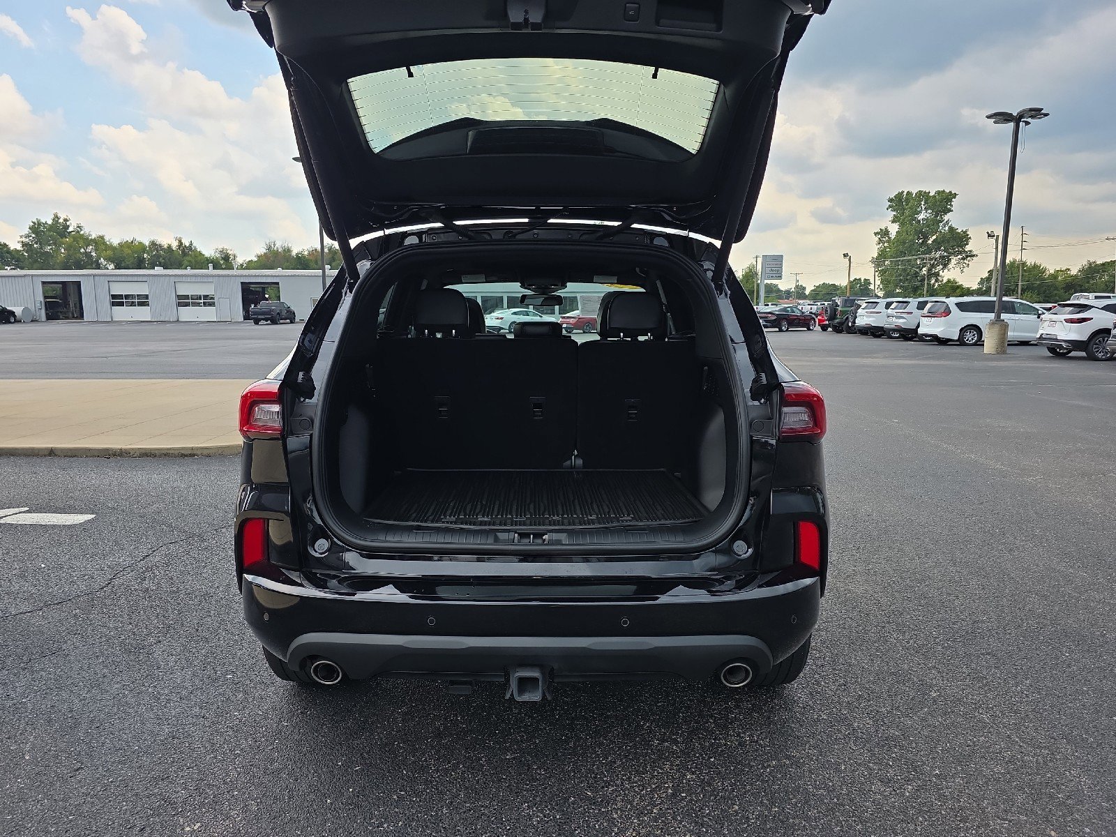 Used 2024 Ford Escape ST-Line Elite w/ Premium Technology Package image 10