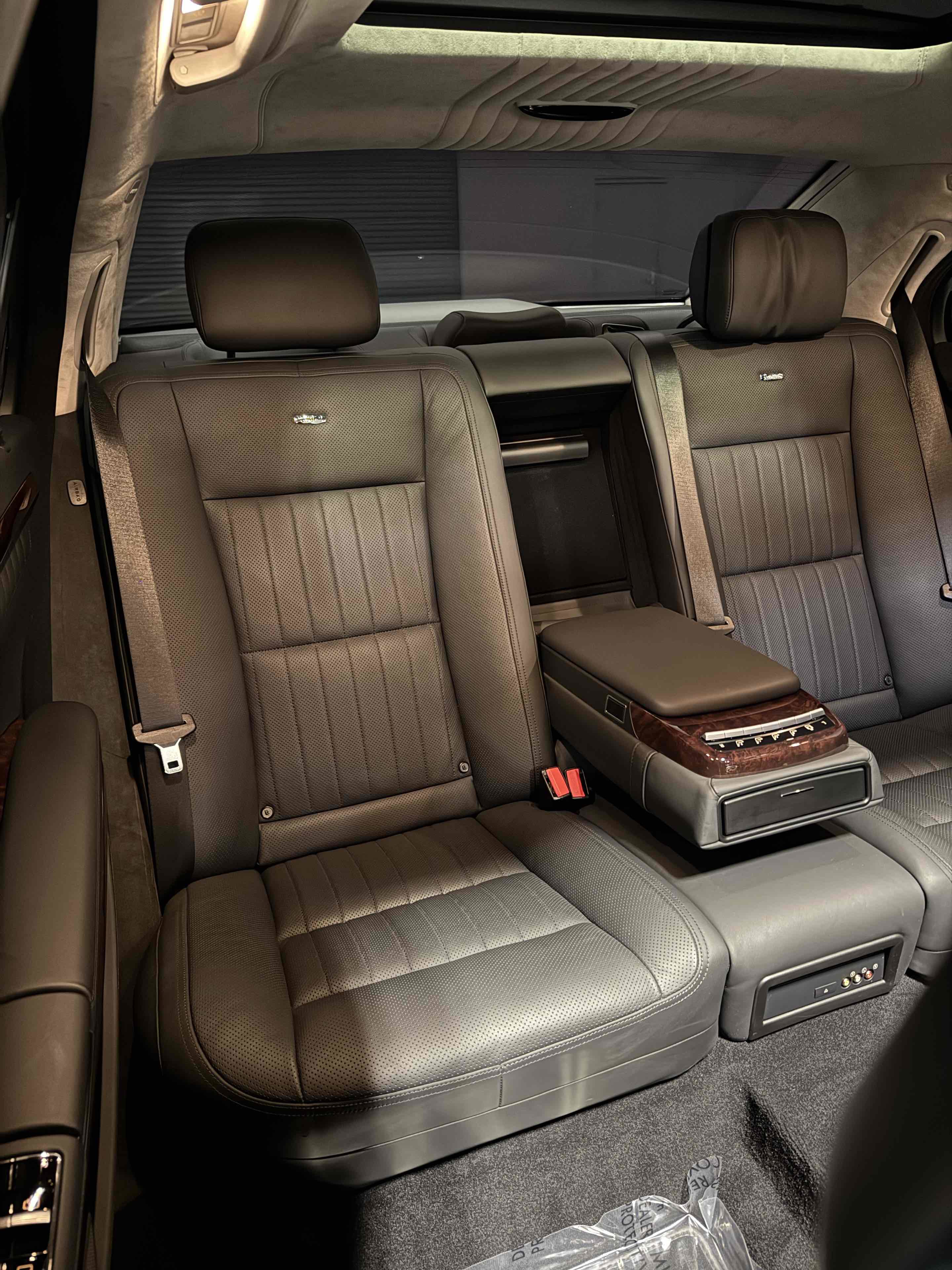 Used 2010 Mercedes-Benz S 600 image 35