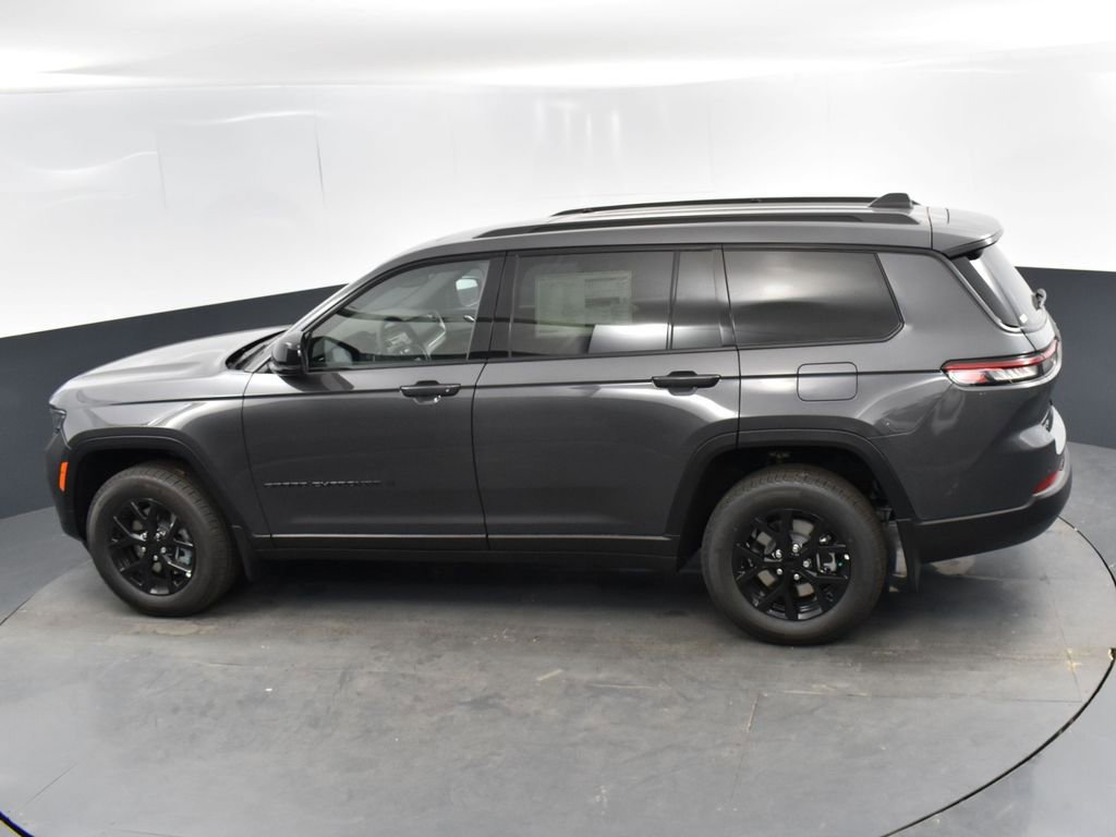 Used 2025 Jeep Grand Cherokee L Altitude image 44