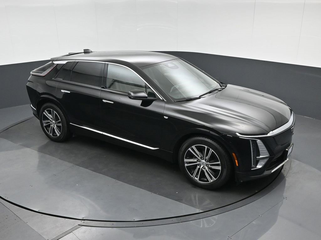 Used 2023 Cadillac Lyriq 2WD image 66