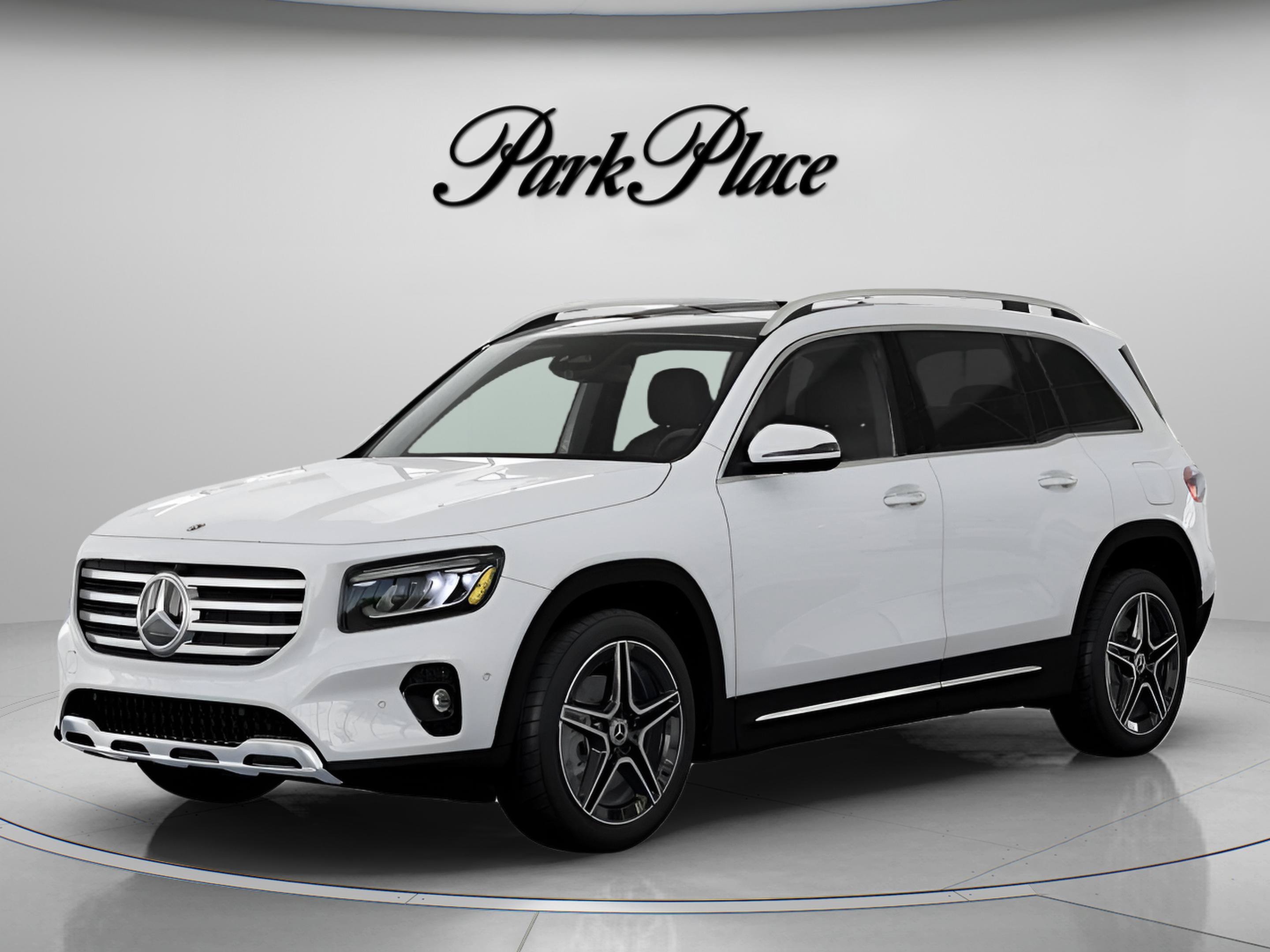Used 2026 Mercedes-Benz GLB 250 image 1