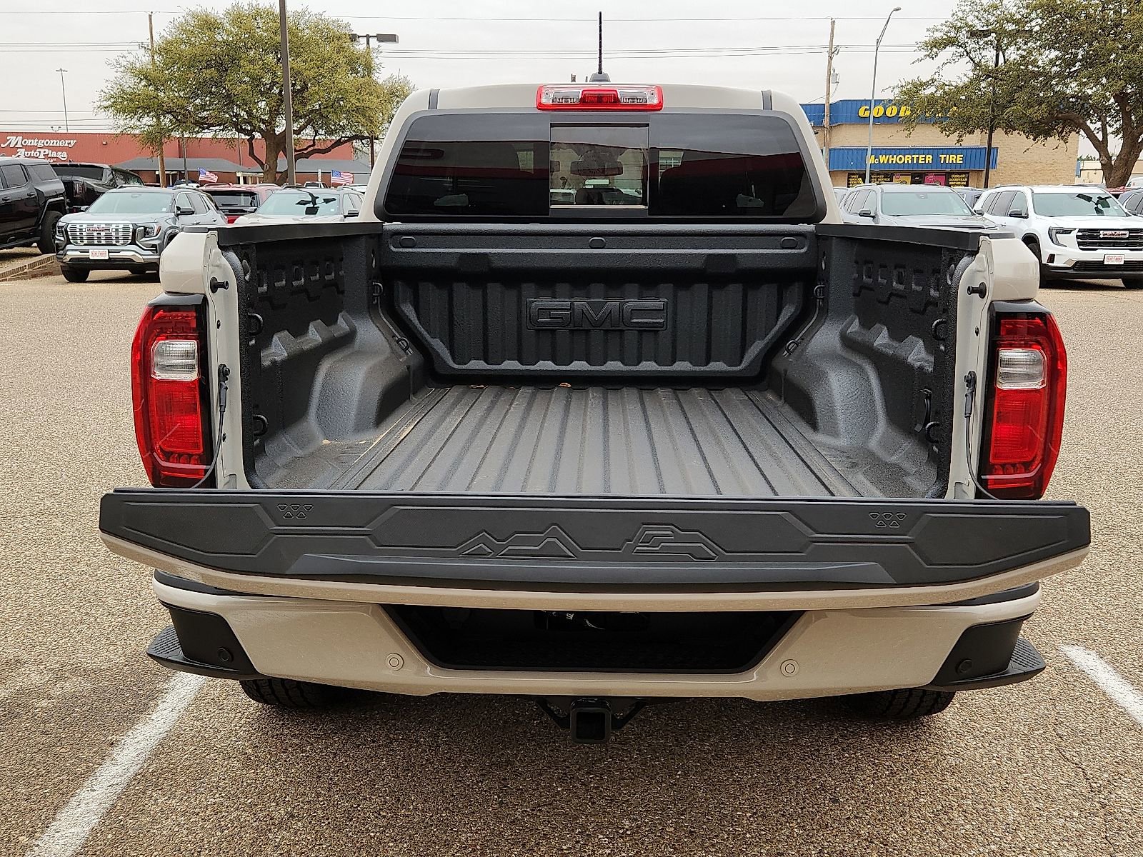 New 2026 GMC Canyon Elevation w/ Convenience Package image 7