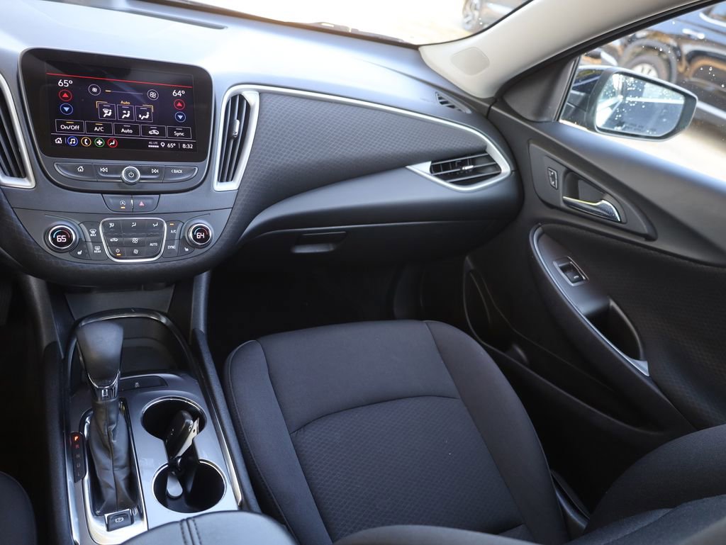 Used 2022 Chevrolet Malibu LT image 22