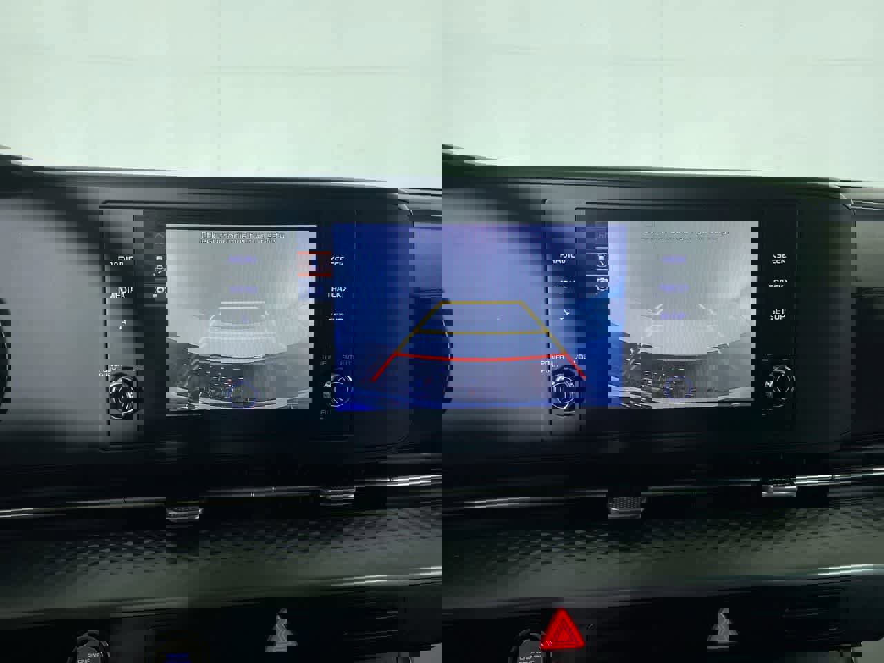 Used 2024 Kia Carnival LX image 25