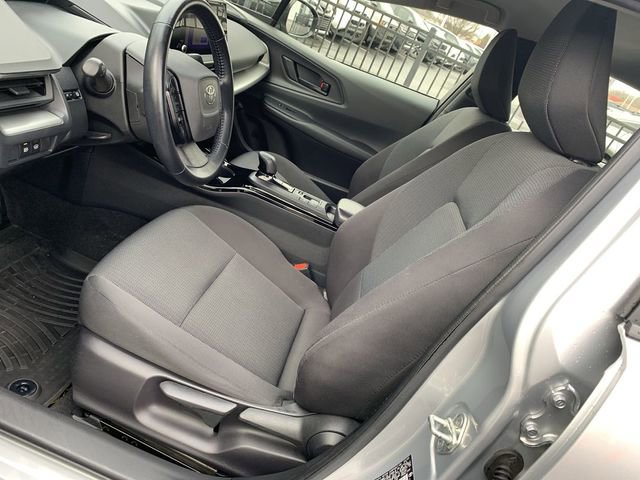 Used 2023 Toyota Prius LE image 18
