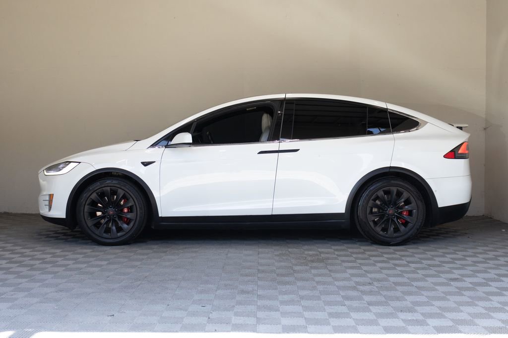 Used 2018 Tesla Model X 75D AWD/4WD image 7