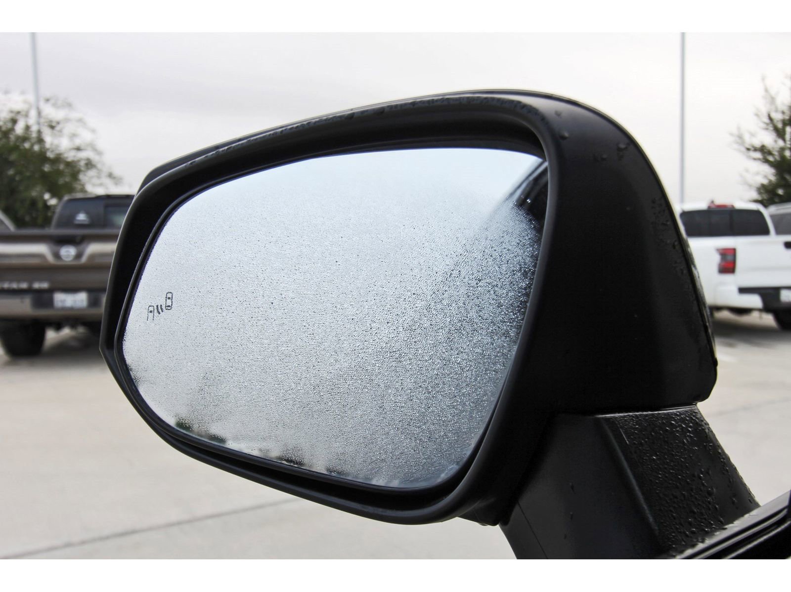 Used 2023 Toyota RAV4 XLE Premium image 10