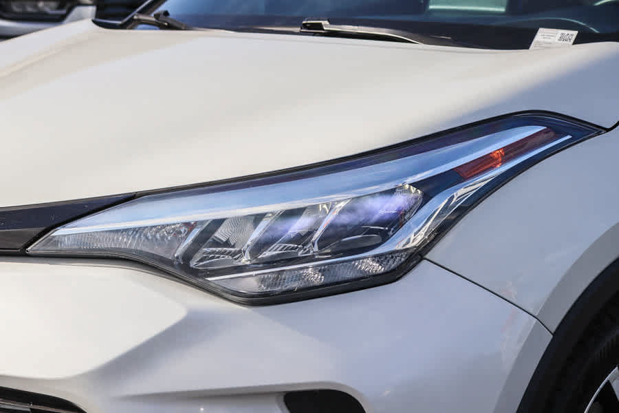 Used 2021 Toyota C-HR XLE FWD image 8