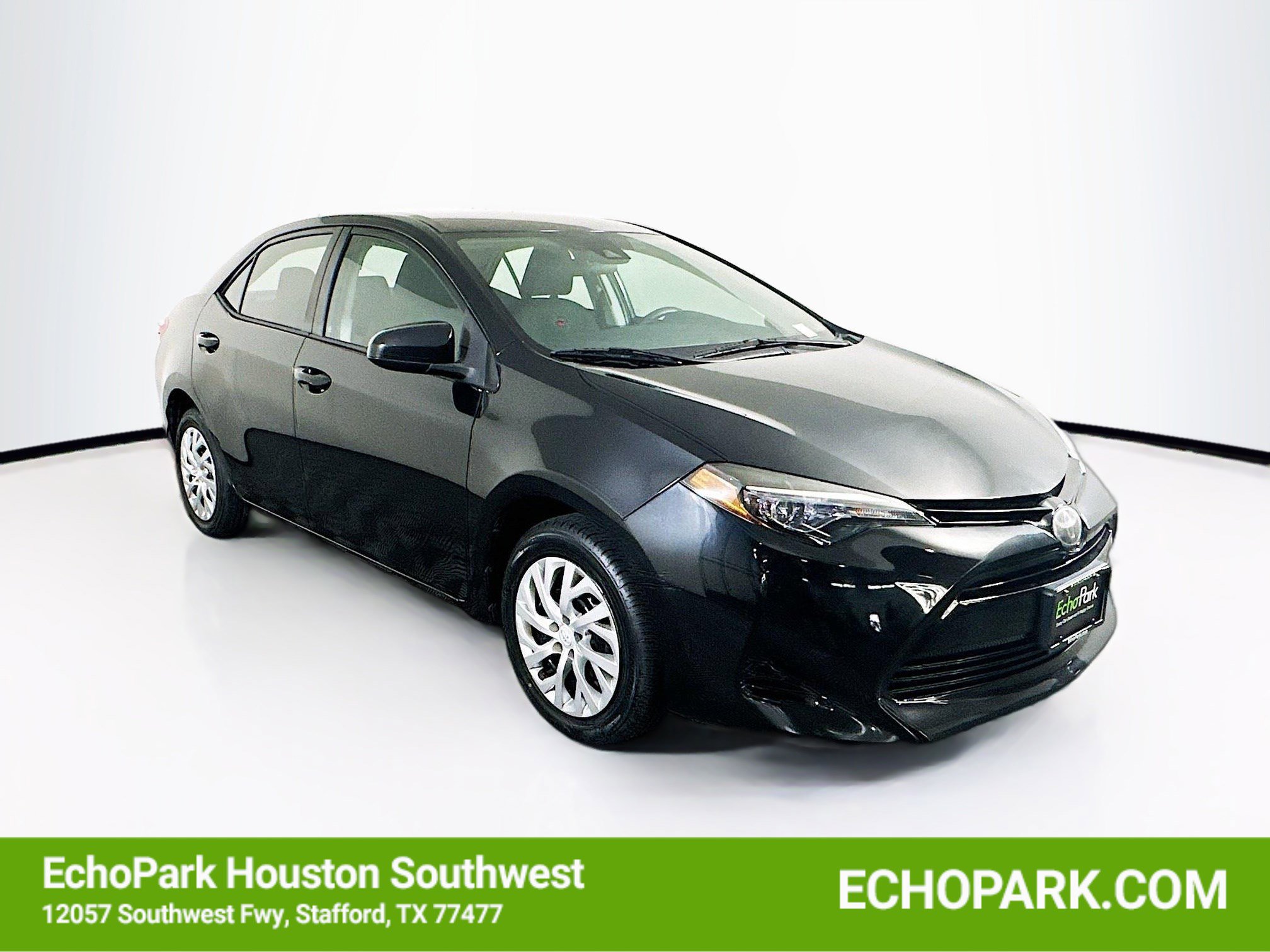 Used 2017 Toyota Corolla LE image 1