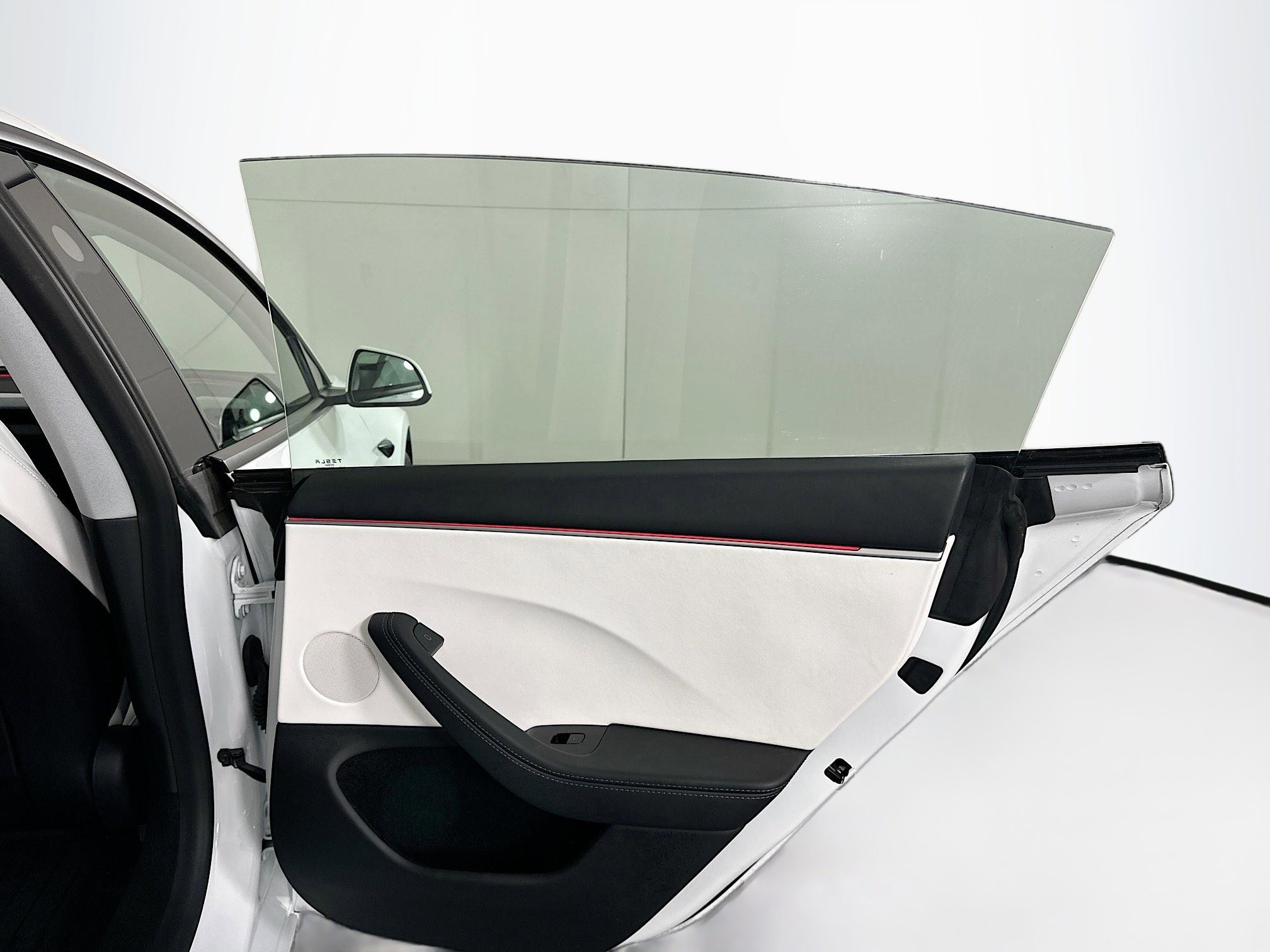 Used 2025 Tesla Model 3 Long Range image 31