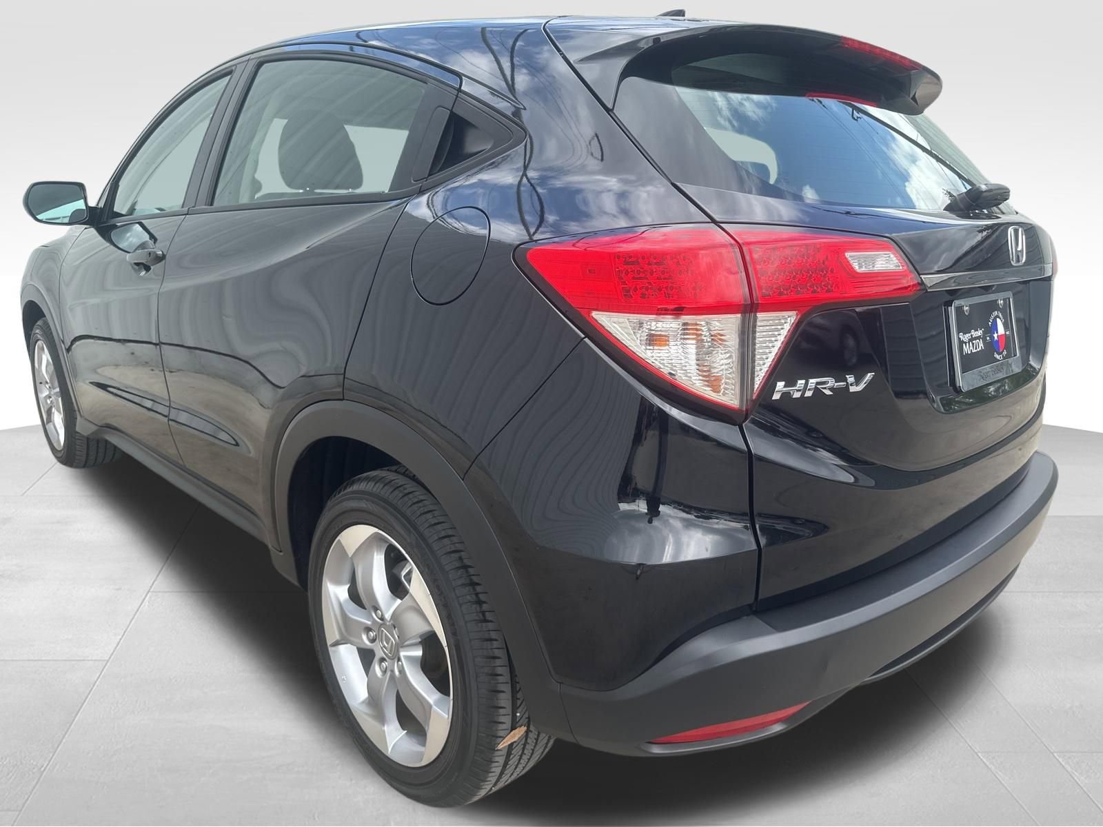 Used 2022 Honda HR-V LX image 6