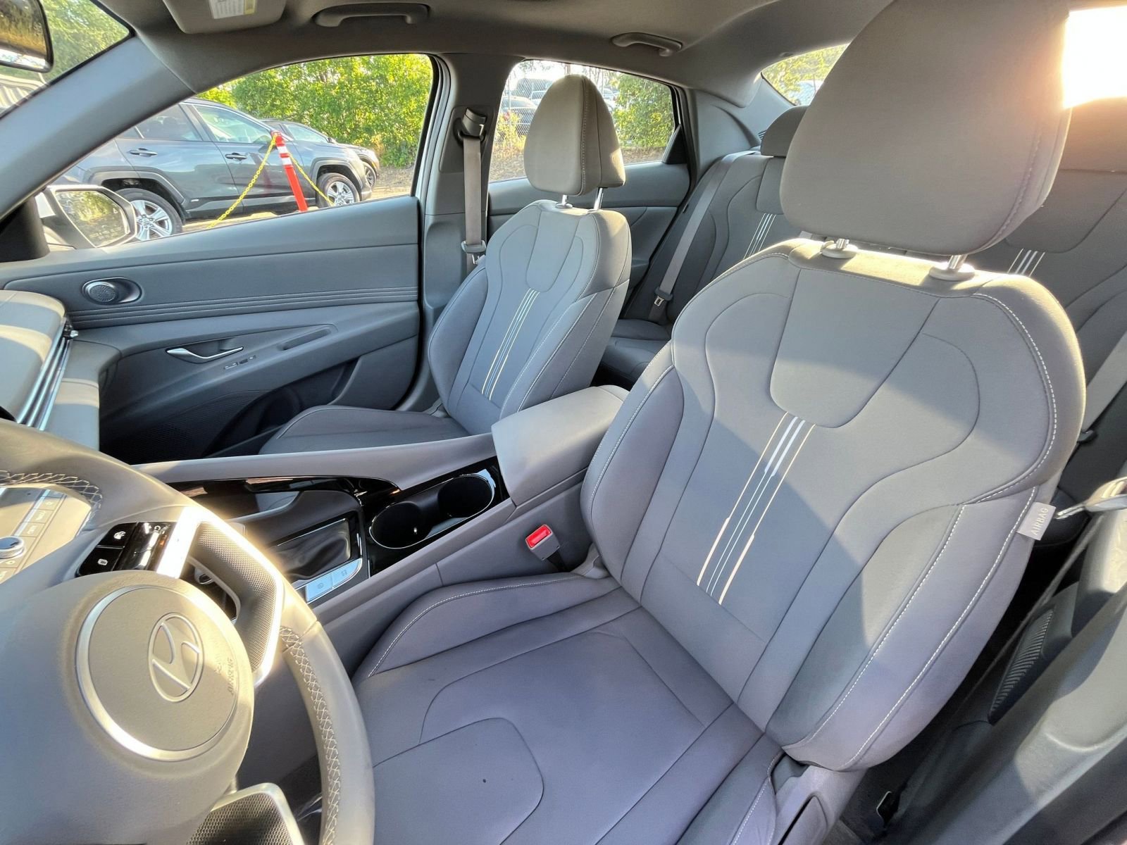 Used 2025 Hyundai Elantra SEL FWD image 37
