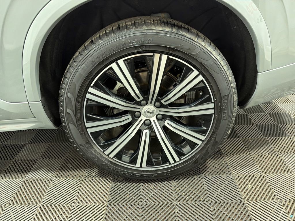 Used 2025 Volvo XC90 B5 Core AWD/4WD image 35