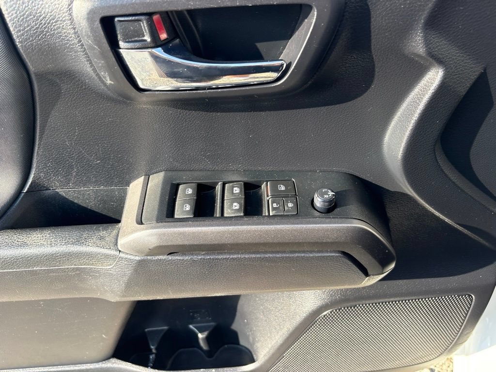 Used 2019 Toyota Tacoma TRD Sport w/ Technology Package AWD/4WD image 16