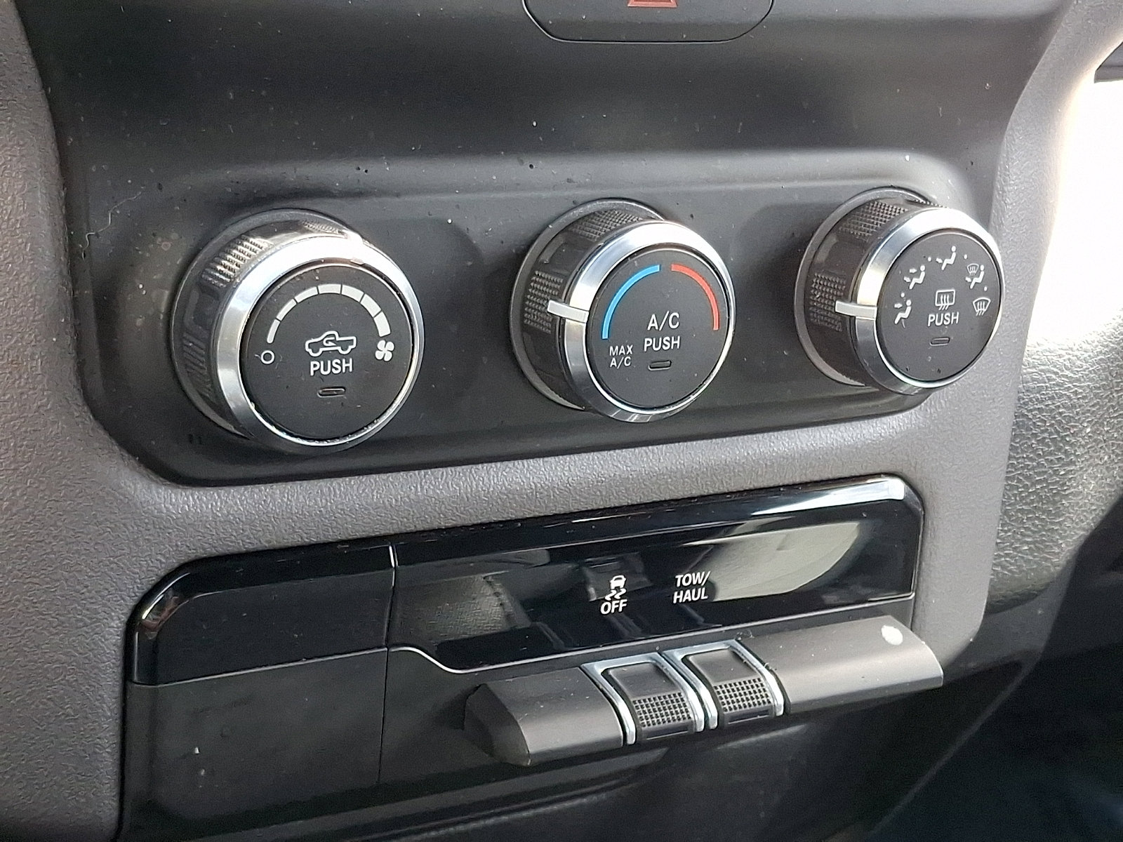 Certified 2022 RAM 1500 Big Horn AWD/4WD image 15