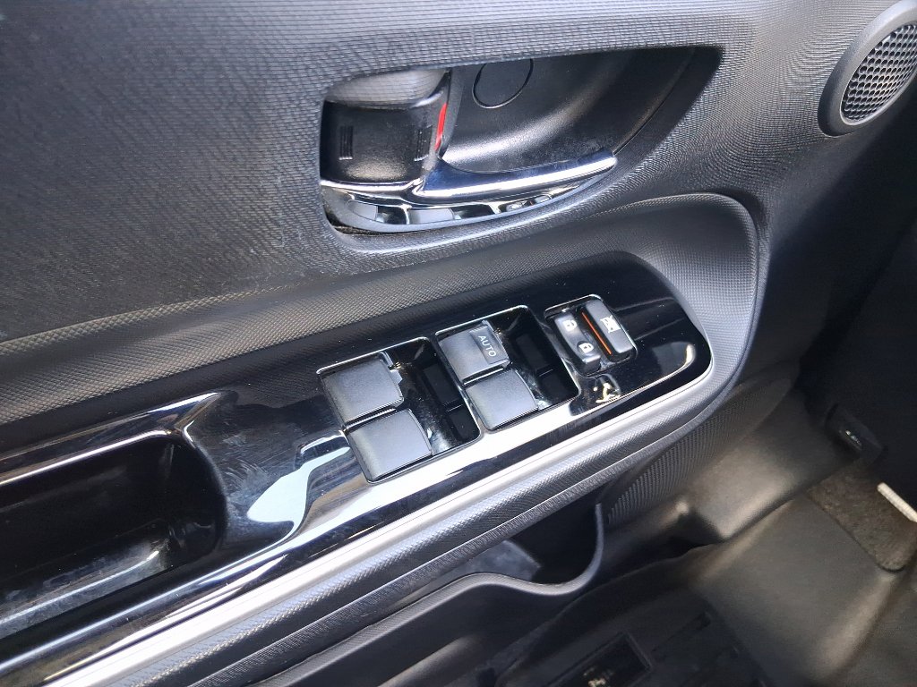 Used 2018 Toyota Prius C Two image 16