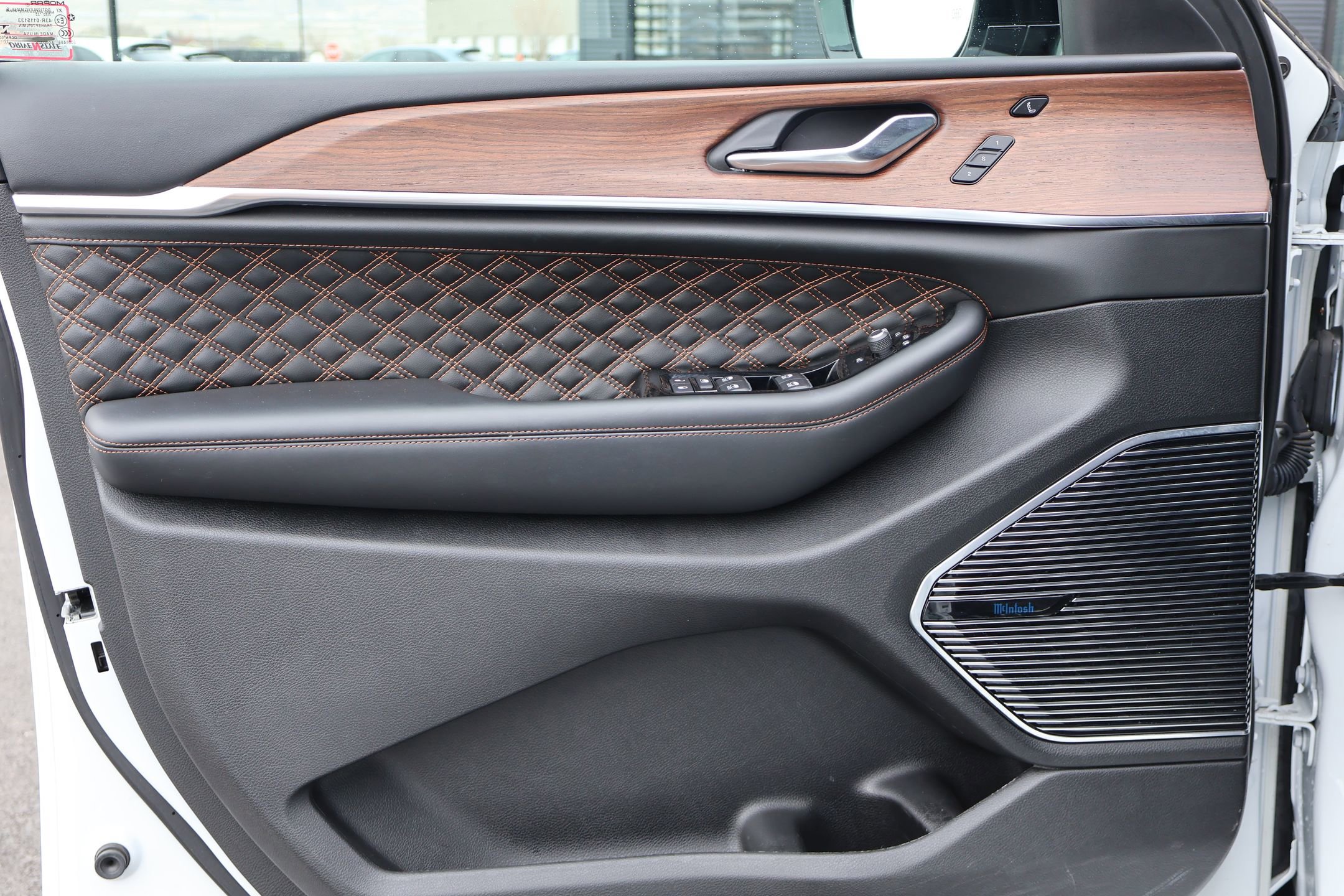 Used 2022 Jeep Grand Cherokee Summit image 9