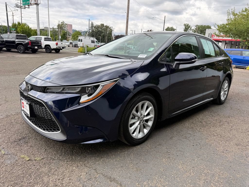 Certified 2021 Toyota Corolla XLE FWD image 4