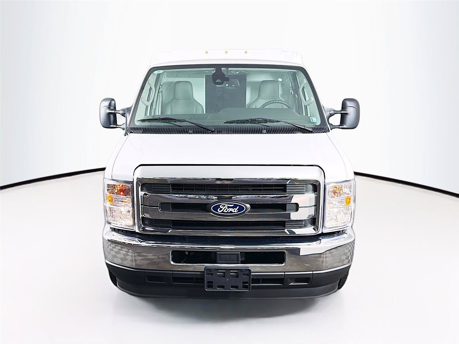 New 2027 Ford E-350 and Econoline 350 Super Duty w/ Power Equipment Group RWD image 6