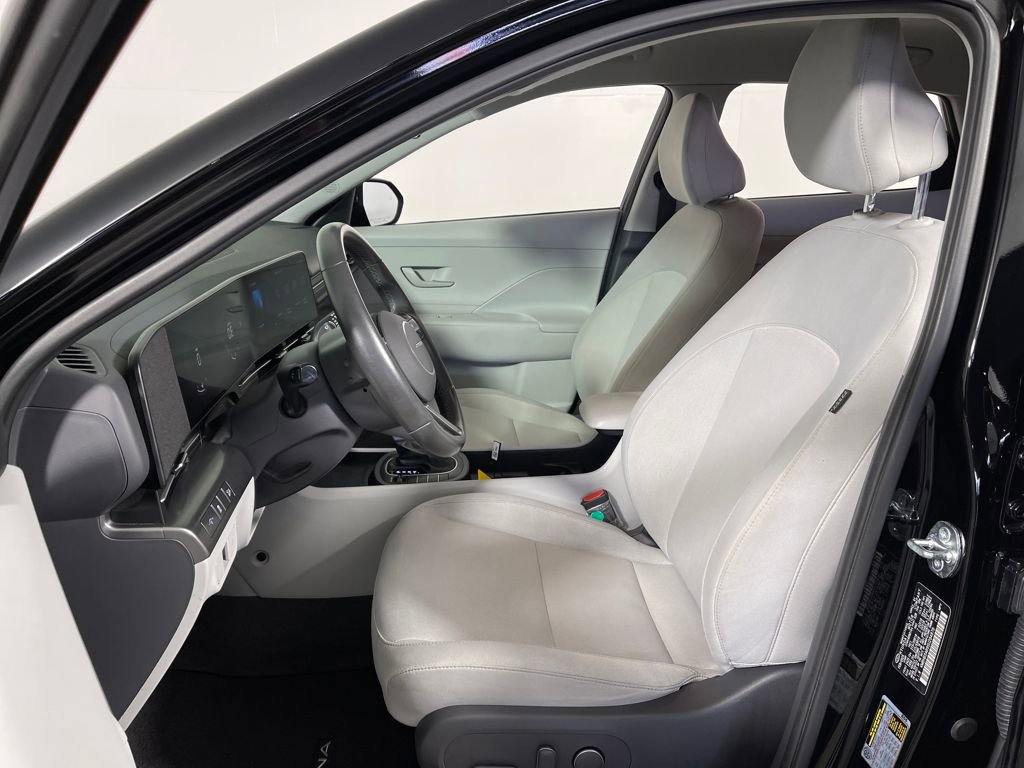 Certified 2025 Hyundai Kona SEL image 12