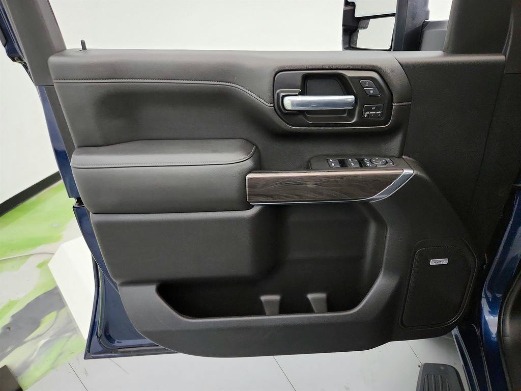Used 2020 Chevrolet Silverado 2500 LTZ w/ LTZ Premium Package AWD/4WD image 23