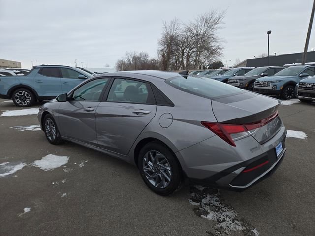 Certified 2024 Hyundai Elantra SEL image 5