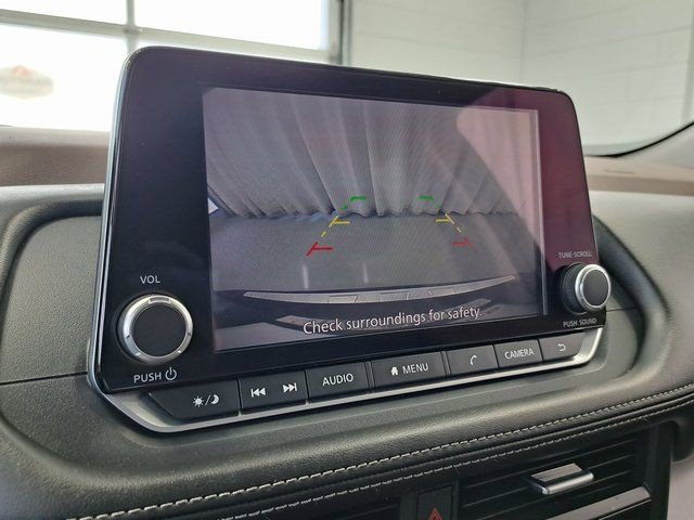 Used 2023 Nissan Rogue SV FWD image 15
