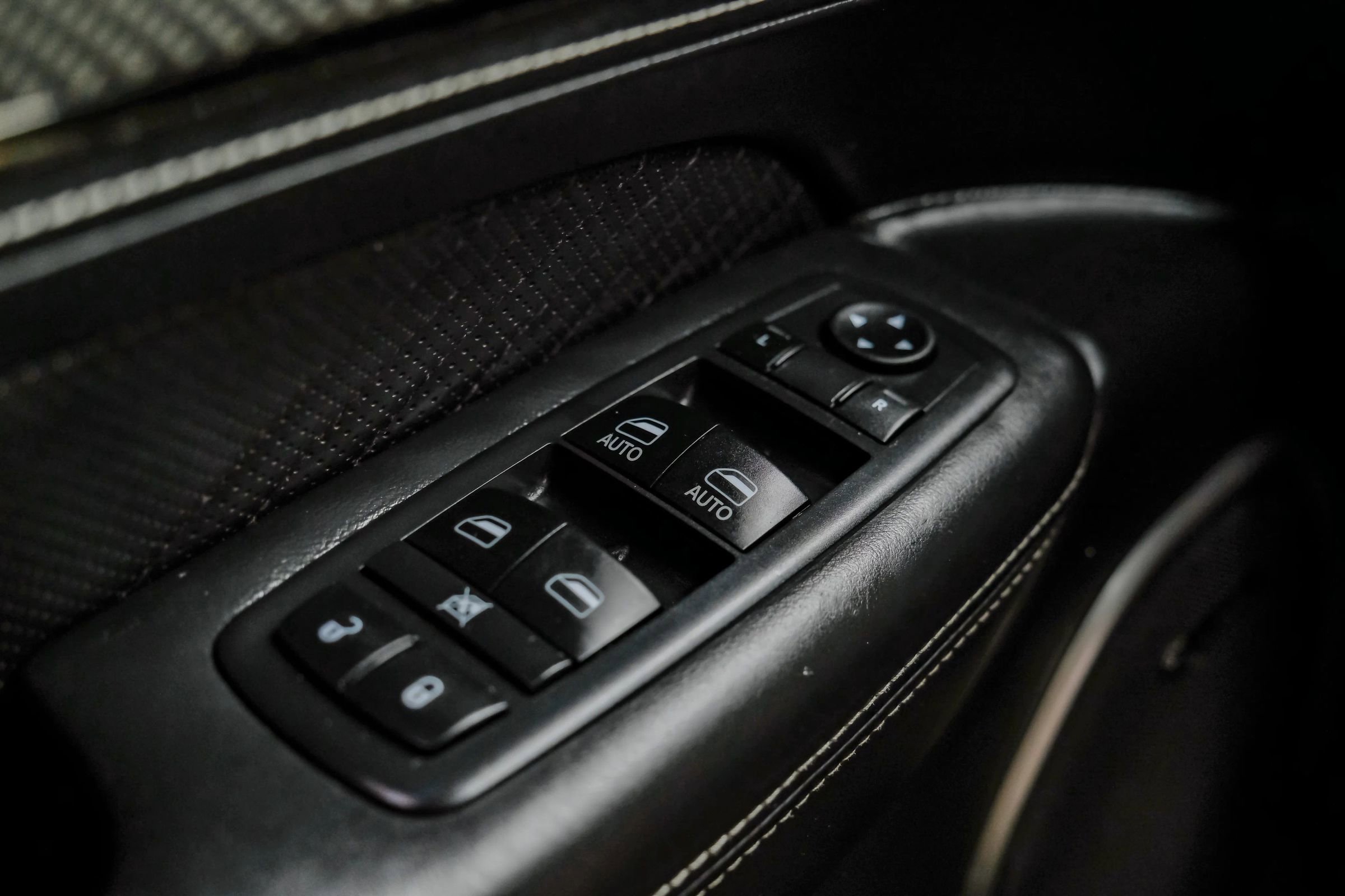 Used 2017 Jeep Grand Cherokee SRT AWD/4WD image 47