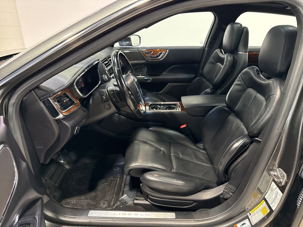 Used 2017 Lincoln Continental Reserve AWD/4WD image 27