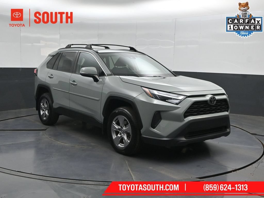 Used 2022 Toyota RAV4 XLE w/ Convenience Package AWD/4WD image 4