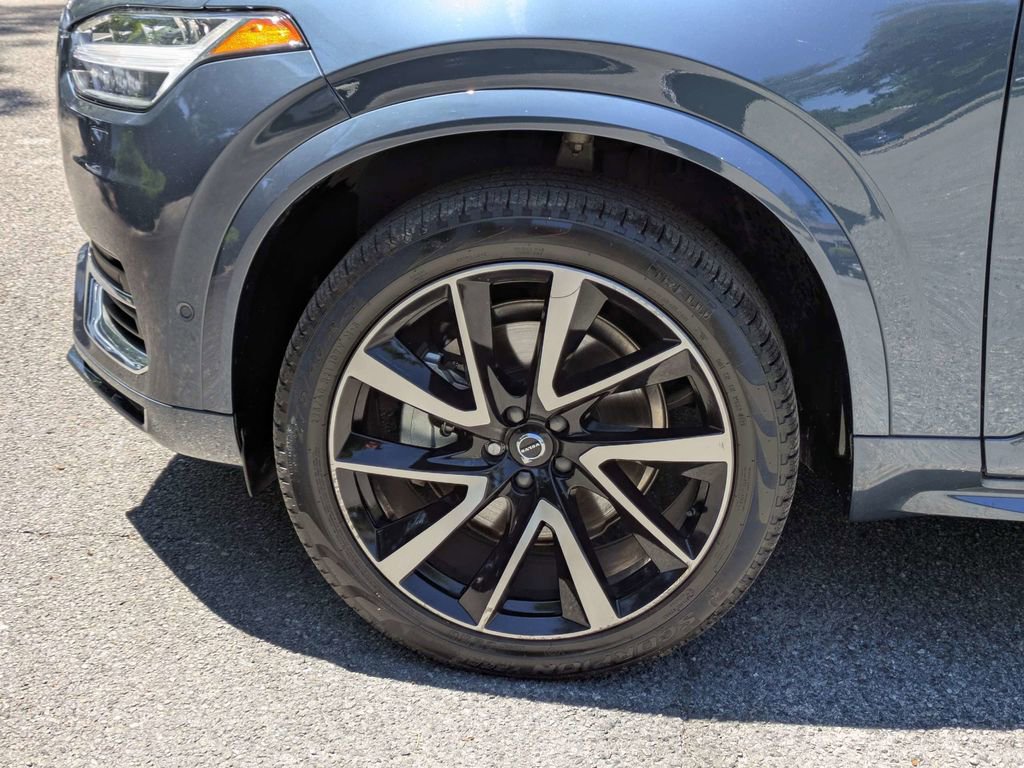 Certified 2024 Volvo XC90 B6 Plus w/ Protection Package Premier AWD/4WD image 11