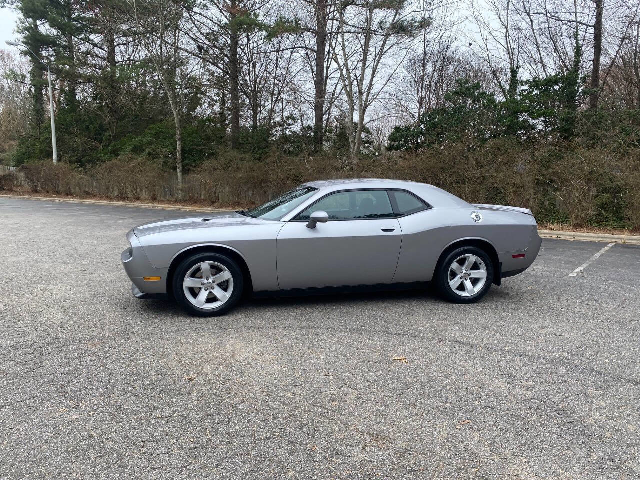 Used 2013 Dodge Challenger SXT RWD image 8