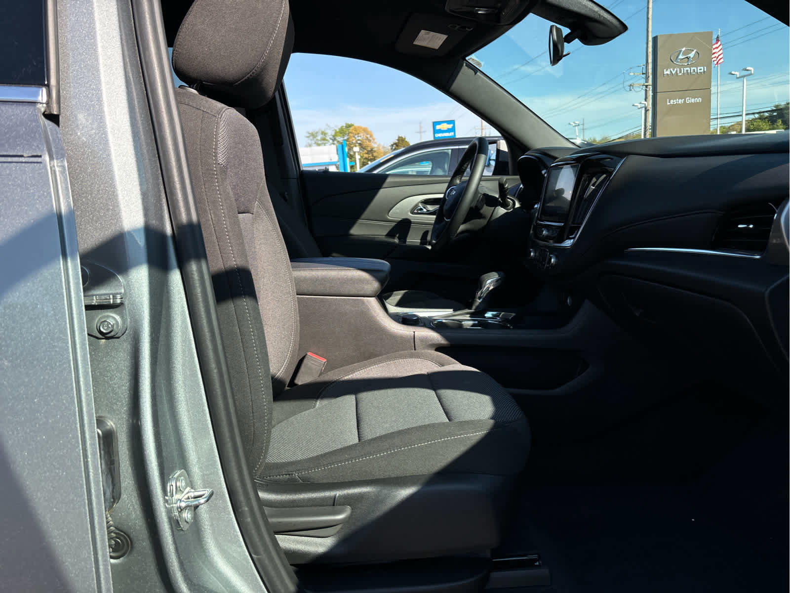 Certified 2023 Chevrolet Traverse LT w/ LPO, Floor Liner Package AWD/4WD image 19
