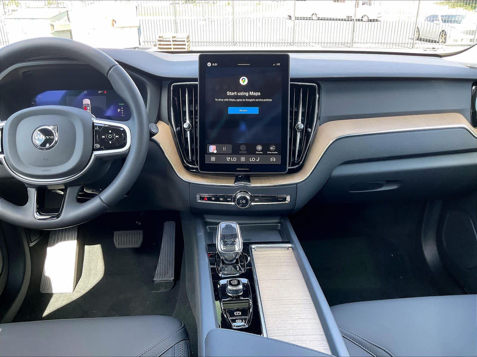 New 2026 Volvo XC60 T8 Plus w/ Climate Package PRO AWD/4WD image 9