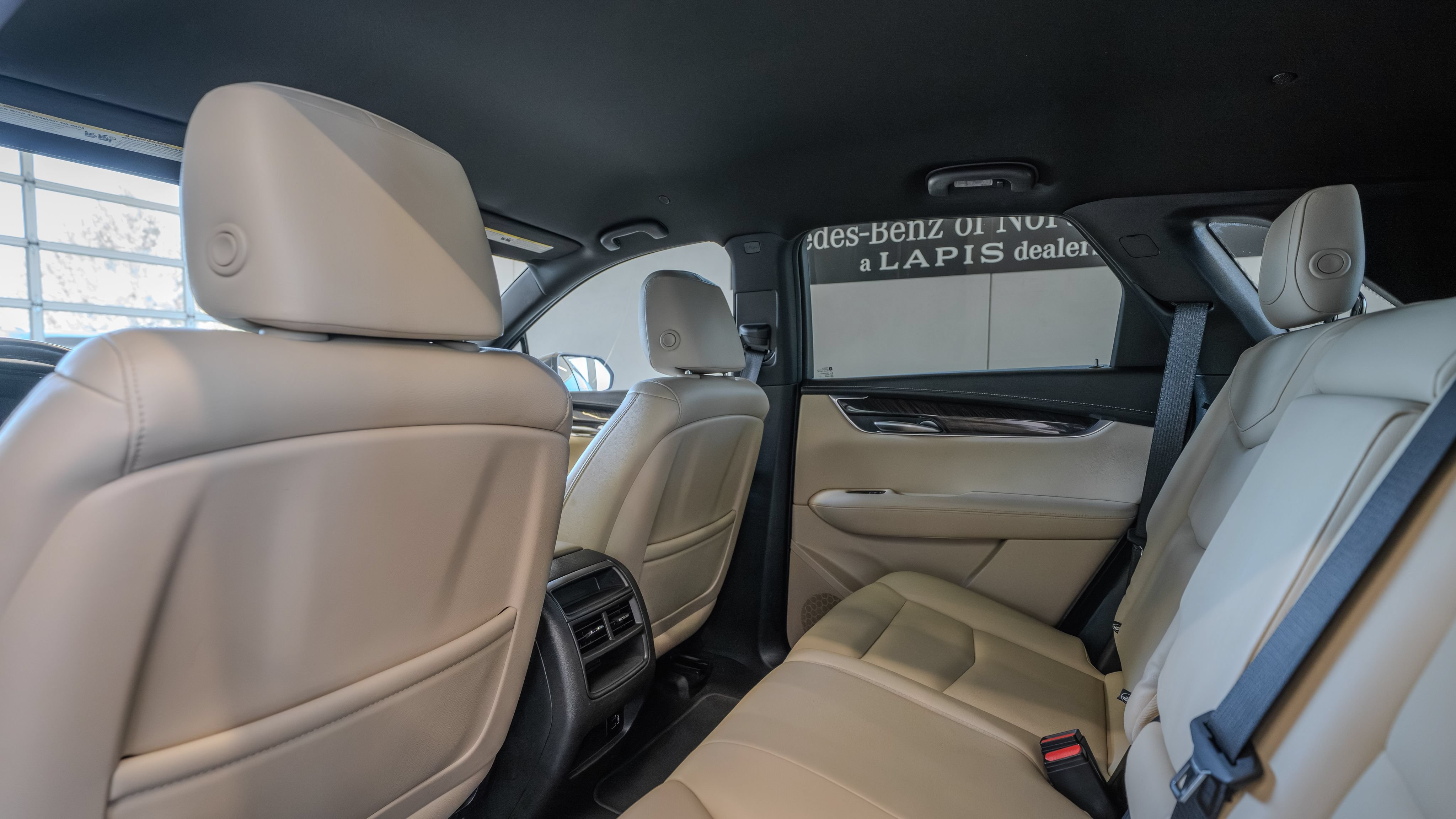 Used 2018 Cadillac XT5 FWD w/ LPO, Wheel Lock Package image 26