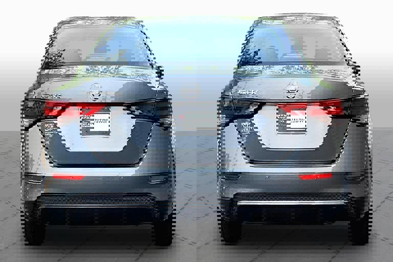 Used 2024 Nissan Sentra S FWD image 5