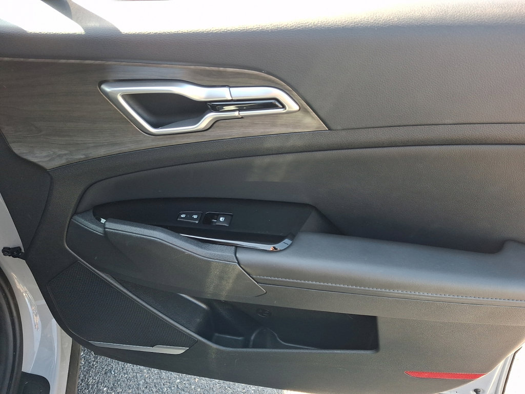 Used 2024 Kia Sportage X-Line image 12