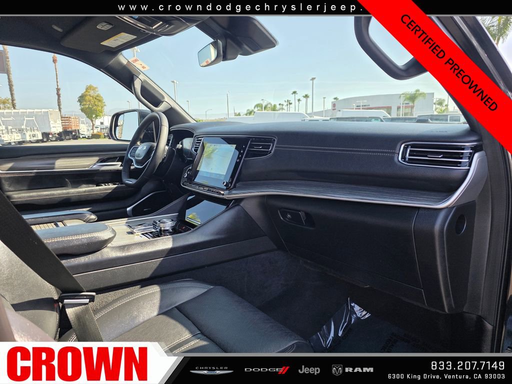 Certified 2024 Jeep Wagoneer Series II AWD/4WD image 12
