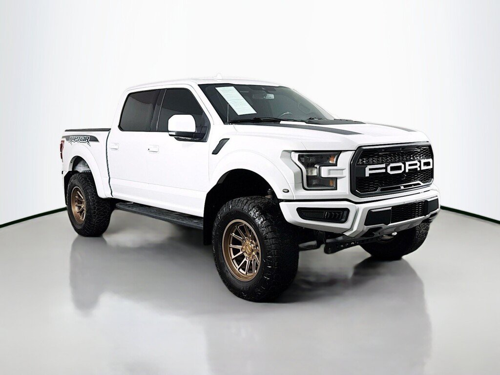 Used 2019 Ford F150 Raptor w/ Equipment Group 802A Luxury AWD/4WD image 7