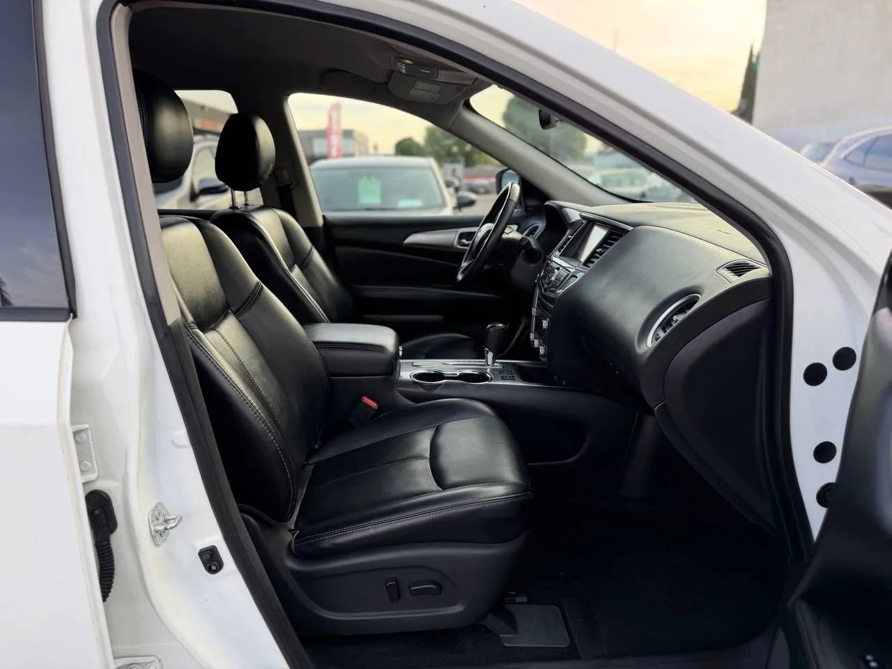 Used 2019 Nissan Pathfinder SL image 35