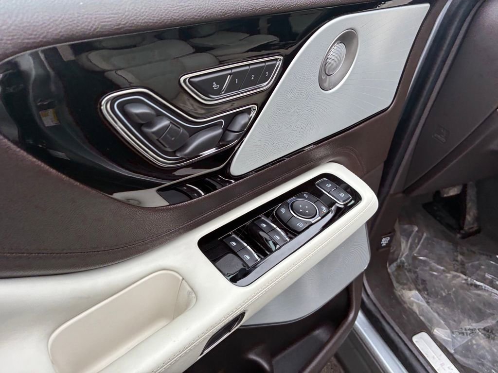Used 2024 Lincoln Aviator Black Label image 12