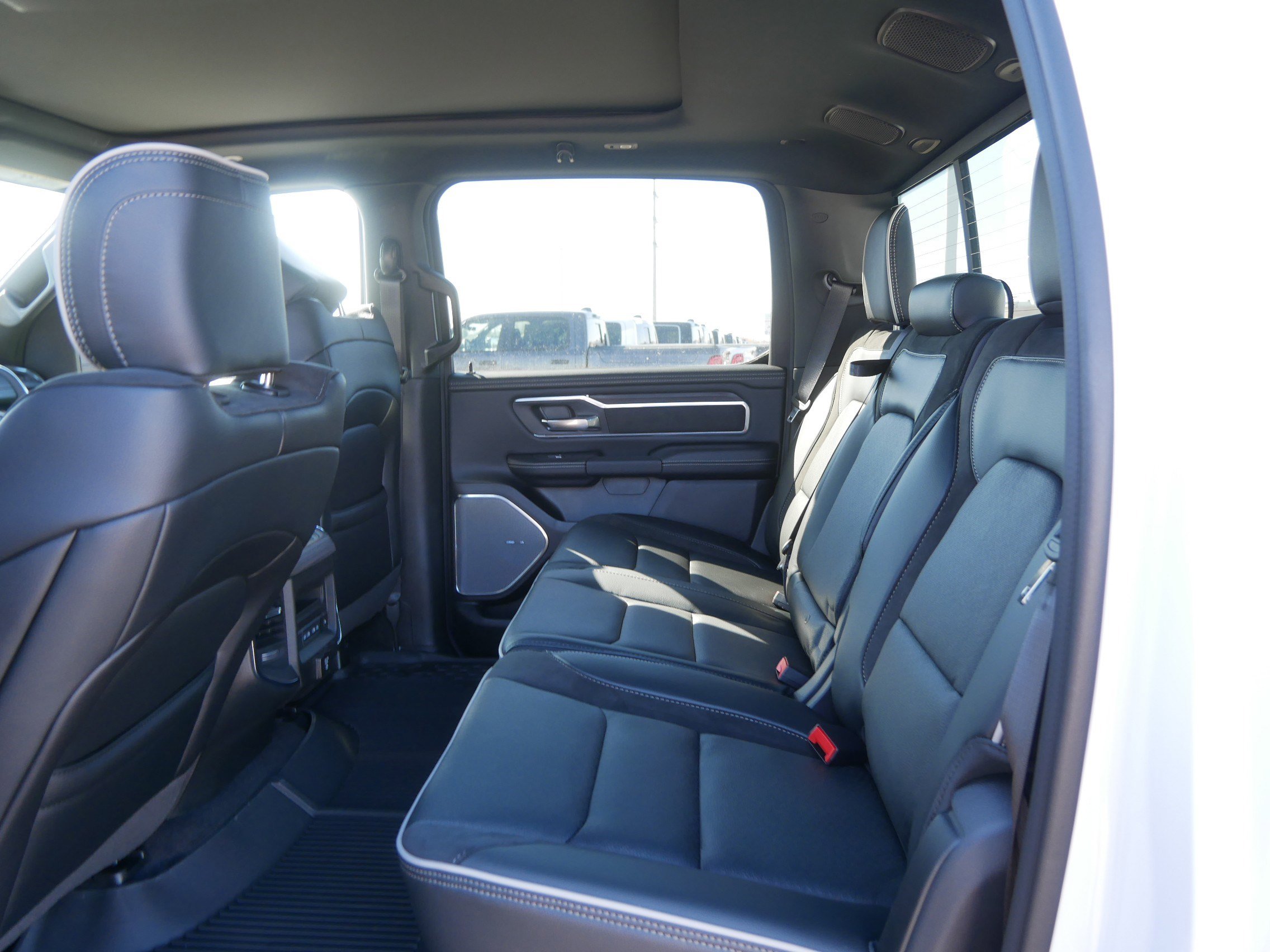 New 2026 RAM 1500 Laramie AWD/4WD image 5