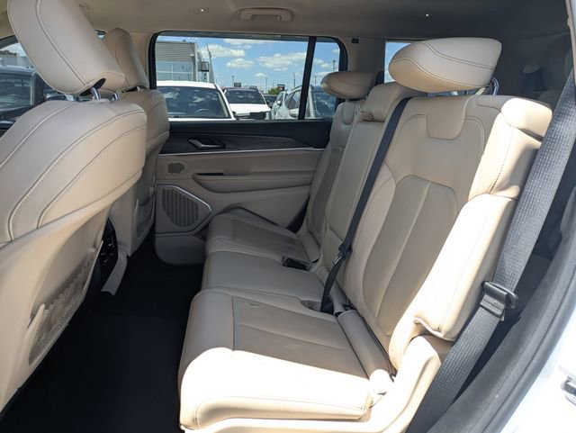 Used 2022 Jeep Grand Cherokee L Limited RWD image 14