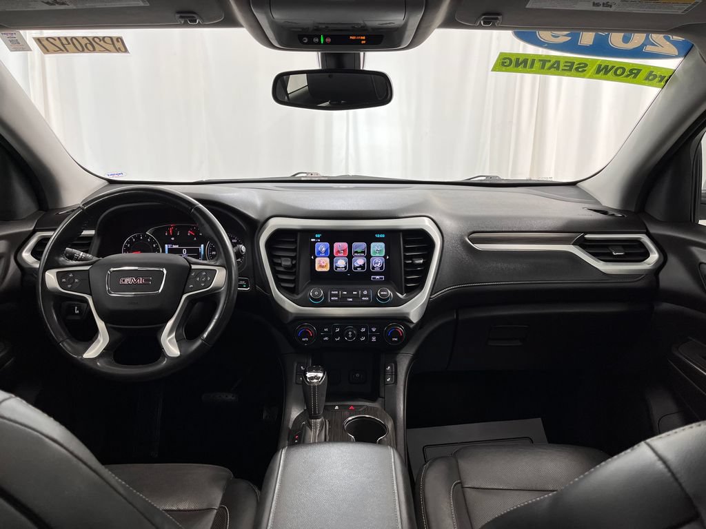 Used 2019 GMC Acadia SLT w/ LPO, Black Accent Package AWD/4WD image 12