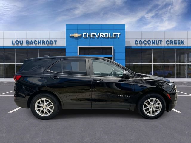 Used 2022 Chevrolet Equinox LS w/ LS Convenience Package FWD image 9
