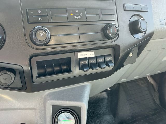 Used 2016 Ford F750 2WD Regular Cab Super Duty image 22