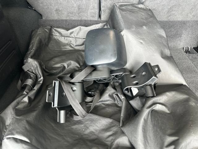 Used 2022 Jeep Wrangler Unlimited Rubicon 4xe w/ Cold Weather Group image 7