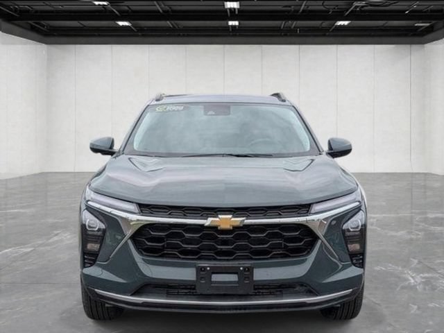 Used 2025 Chevrolet Trax LT w/ LT Convenience Package FWD image 8