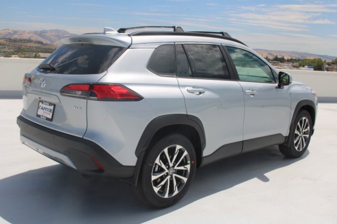 New 2026 Toyota Corolla Cross XLE image 3